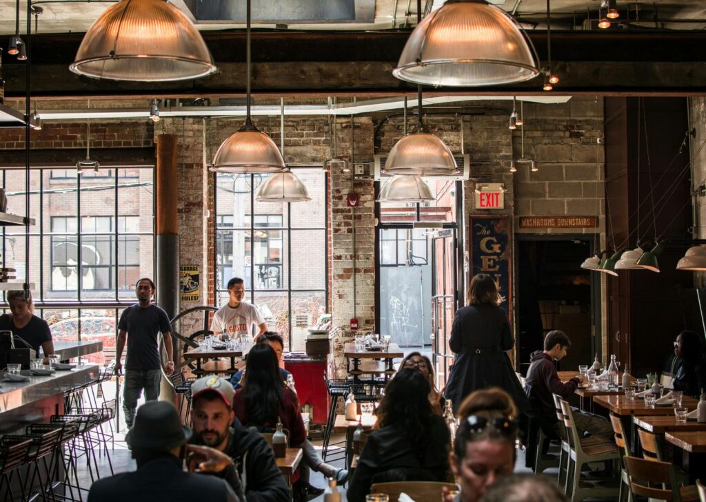 dining room scene in busy restaurant